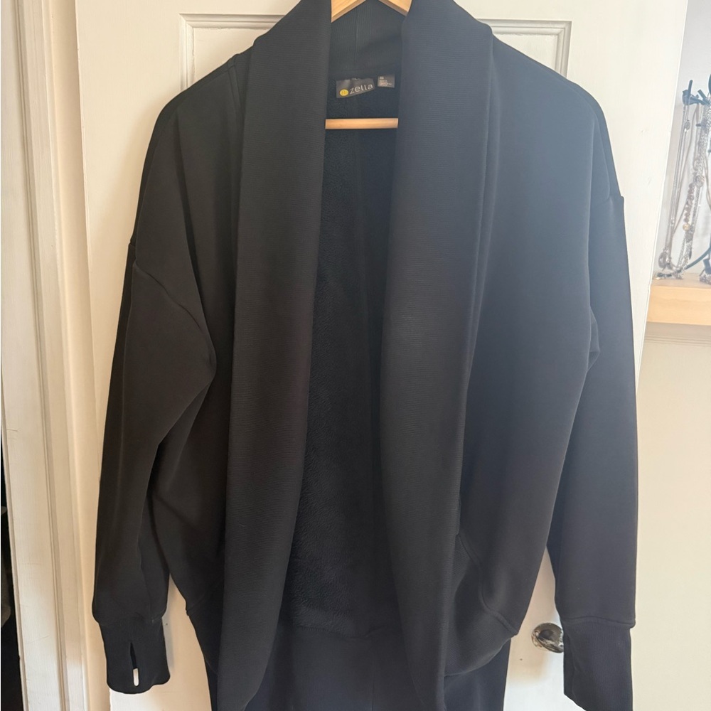 Zella Black Knit Cardigan With Thumbholes.